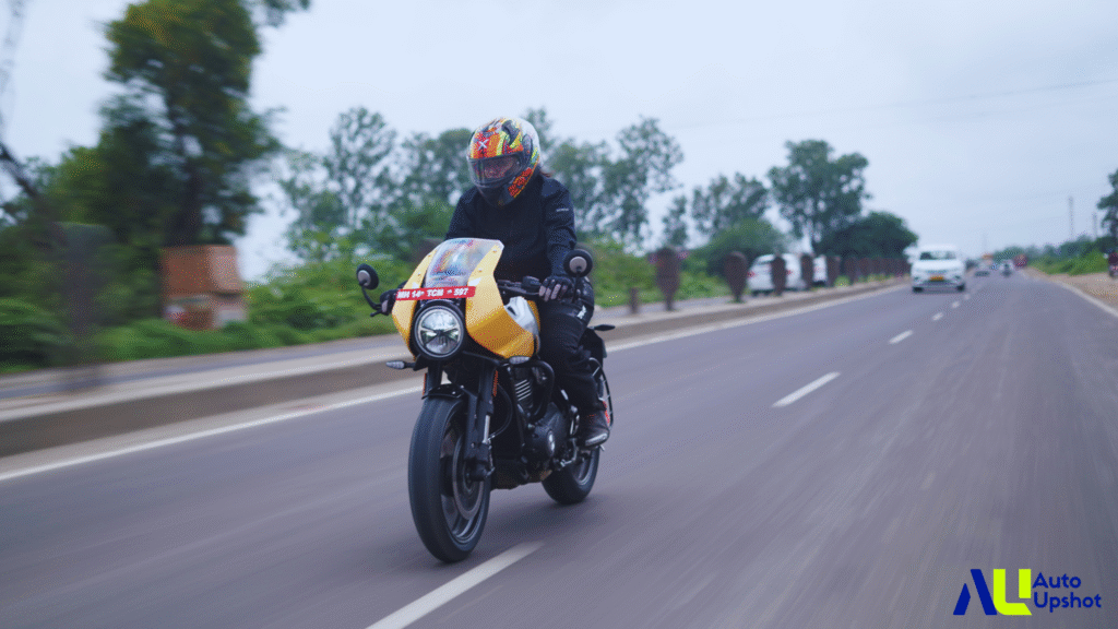 Triumph Thruxton 400 Auto Upshot